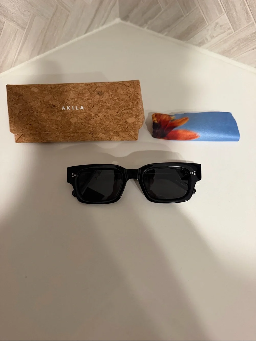 AKILA Men’s Black Rectangular Sunglasses